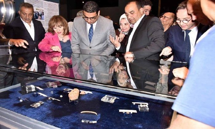 افتتاح معرض المجوهرات الذهبية بمتحف الفن المصري القديم بالأقصر افتتاح معرض المجوهرات الذهبية بمتحف الفن المصري القديم بالأقصر