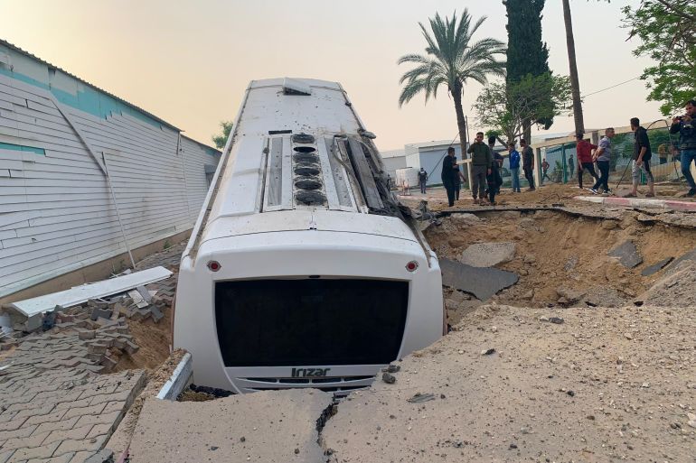 تسببت الغارات الجوية في إلحاق أضرار جسيمة بالبنية التحتية لمستشفى غزة الأوروبي وأقسامه الداخلية-رائد موسى-خان يونس-الجزيرة نت