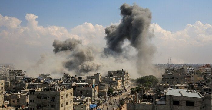 الاحتلال يشن غارات عنيفة على المناطق الشرقية لمدينة غزة الاحتلال يشن غارات عنيفة على المناطق الشرقية لمدينة غزة