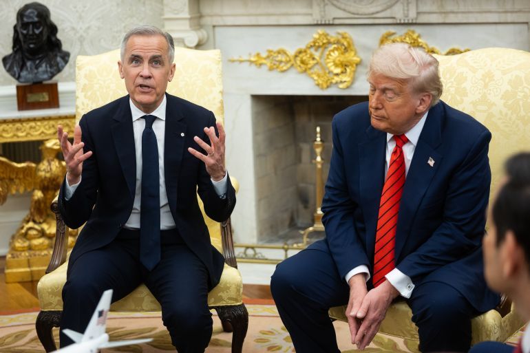 epa12078431 US President Donald Trump (R) and Canadian Prime Minister Mark Carney (L) meet in the Oval Office at the White House in Washington, DC, USA, 06 May 2025. EPA-EFE/FRANCIS CHUNG / POOL