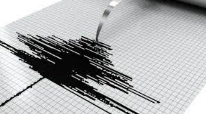 زلزال بقوة 4.5 درجات يضرب جزيرة إيفيا اليونانية ويشعر به سكان أثينا زلزال بقوة 4.5 درجات يضرب جزيرة إيفيا اليونانية ويشعر به سكان أثينا