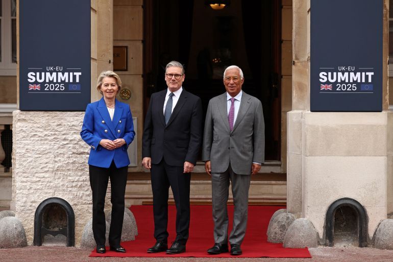 Britain's Prime Minister Keir Starmer (C) poses with European Commission President Ursula von der Leyen (L) and European Council President Antonio Costa as they arrive to attend the UK-EU Summit at Lancaster House in London on May 19, 2025.