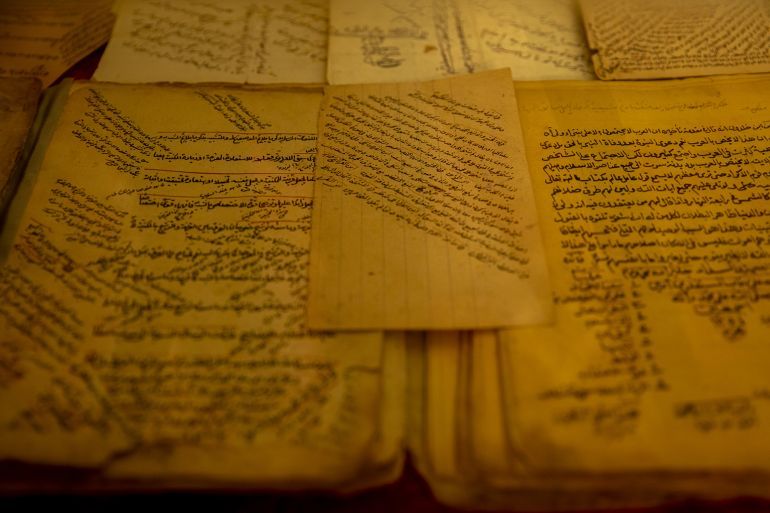 تحتفظ إحدى التكايا في محافظة أربيل بإقليم كردستان في شمال العراق، بمخطوطات أثرية، تضم قصائد للشاعر