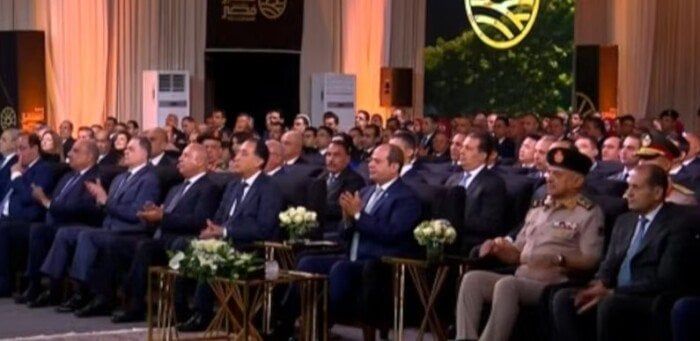 الرئيس السيسي يشهد عرضًا عن «مستقبل مصر القدرة والتنمية» ضمن فعاليات موسم حصاد القمح 2025 الرئيس السيسي يشهد عرضًا عن «مستقبل مصر القدرة والتنمية» ضمن فعاليات موسم حصاد القمح 2025