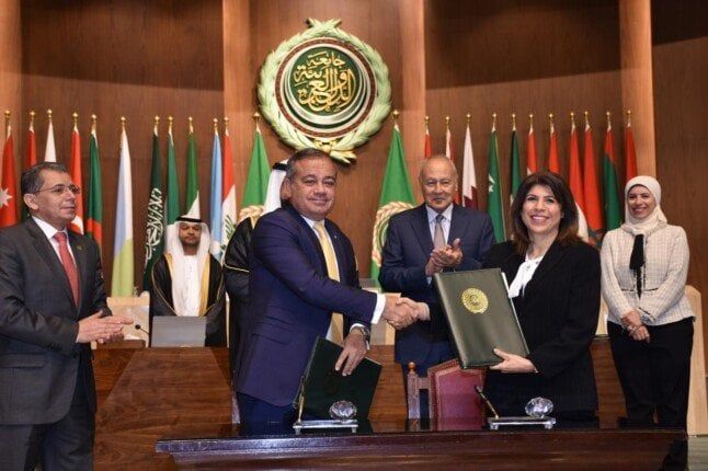 تكريم الرئيس التنفيذي لمصرف أبو ظبي الإسلامي مصر كأحد أبرز قادة الاستدامة المؤثرين في المنطقة العربية تكريم الرئيس التنفيذي لمصرف أبو ظبي الإسلامي مصر كأحد أبرز قادة الاستدامة المؤثرين في المنطقة العربية