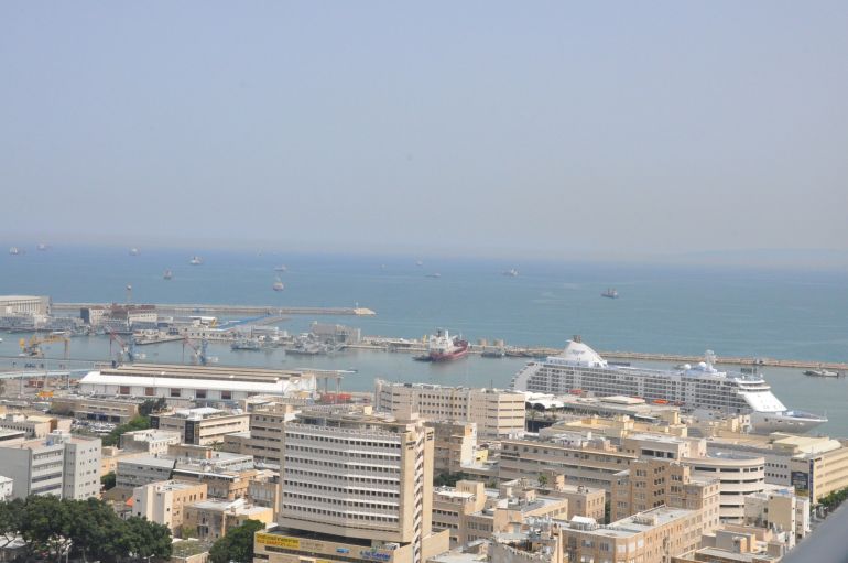 مرفأ السفن السياحية في ميناء حيفا.