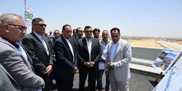 وزير البترول ومحافظ الوادي الجديد يفتتحان محطة تخفيض ضغط الغاز الطبيعي الدائمة بالخارجة وزير البترول ومحافظ الوادي الجديد يفتتحان محطة تخفيض ضغط الغاز الطبيعي الدائمة بالخارجة