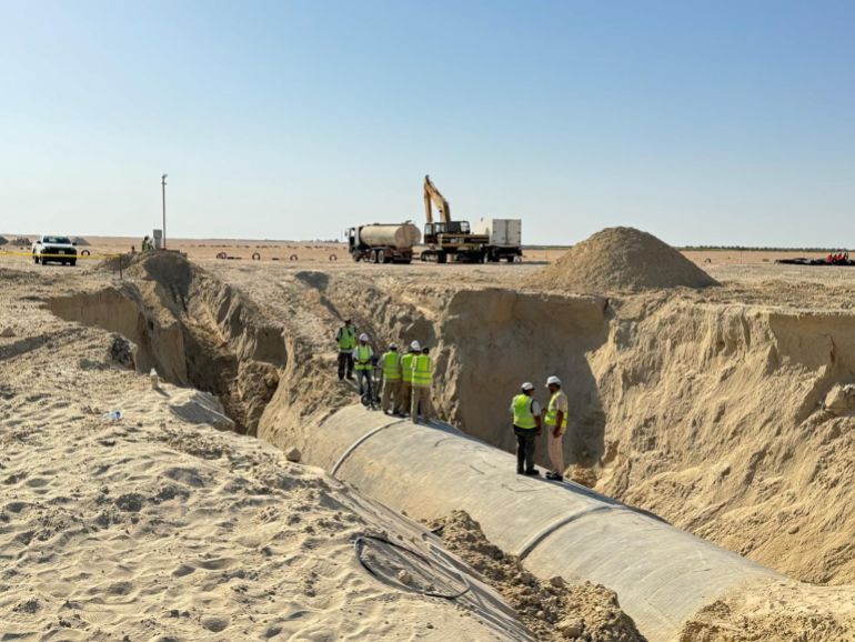 شبكة النهر الصناعي تمتد إلى 4000 كيلو متر وبطاقة استيعابية قدرها 6.4 مليون متر مكعب يوميًا (المكتب الإعلامي للمشروع)
