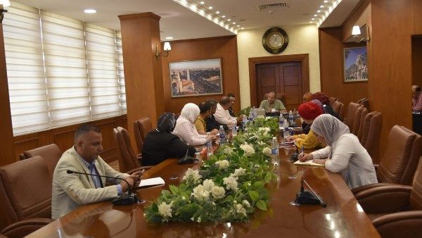 محافظ بورسعيد يبحث مشروعات تطوير محطات مياه الشرب والصرف الصحي محافظ بورسعيد يبحث مشروعات تطوير محطات مياه الشرب والصرف الصحي
