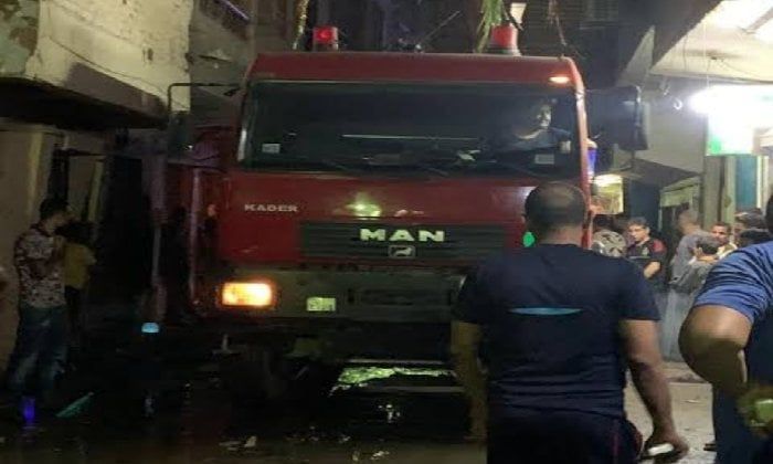 ماس كهربائي.. السيطرة على حريق بورشة نجارة في الفيوم ماس كهربائي.. السيطرة على حريق بورشة نجارة في الفيوم