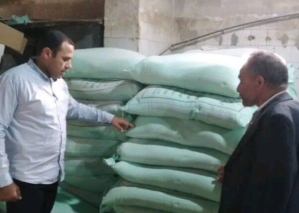 ضبط 2 طن ونصف دقيق بلدي مدعم قبل بيعه في السوق السوداء بالشرقية ضبط 2 طن ونصف دقيق بلدي مدعم قبل بيعه في السوق السوداء بالشرقية