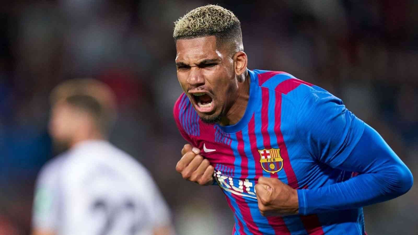 برشلونة يرفض رحيل أراوخو في الصيف برشلونة يرفض رحيل أراوخو في الصيف