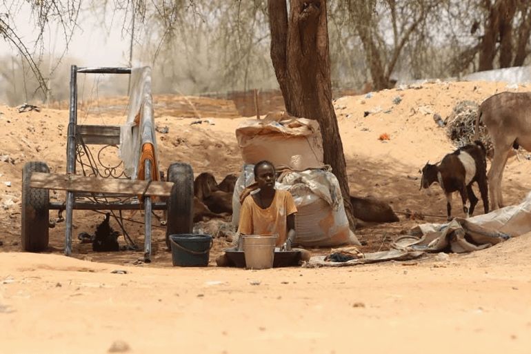 نازحون فروا من الفاشر الي مدينة طويلة https://www.sudanakhbar.com/1511403