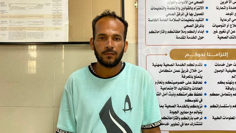 النازح إيهاب طباسي هذه مساعدات مغمسة بالدم والذل ولولا جوع أطفالنا ما ذهبنا إليها-رائد موسى-خان يونس-الجزيرة نت