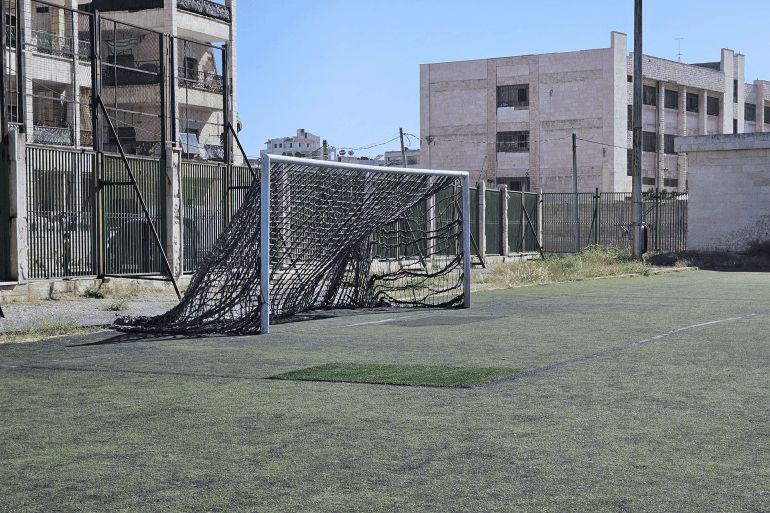 الملاعب بحاجة لعمليات توسيع في سوريا(الجزيرة نت) وزارة الرياضة السورية للجزيرة نت: تواصلنا مع دول عدة لتطوير البنية الرياضية وإزالة الحظر - الجزيرة نت