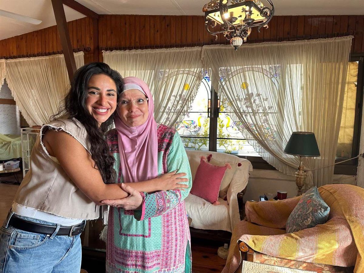 من زيارة آية سماحة لـ مشيرة إسماعيل