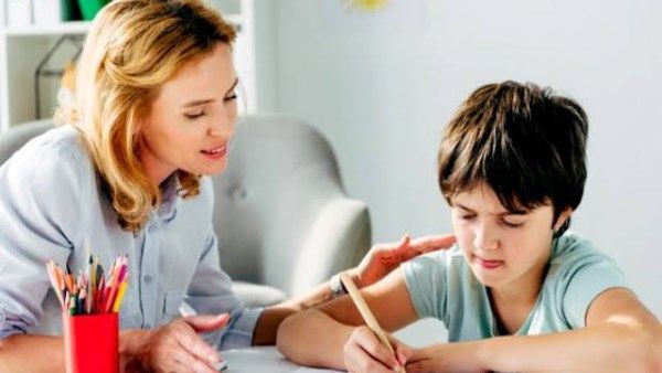 مربيات في الظل.. كيف تهدد سياسات ترامب مستقبل قطاع رعاية الأطفال؟ مربيات في الظل.. كيف تهدد سياسات ترامب مستقبل قطاع رعاية الأطفال؟