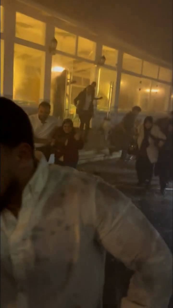 هروب المواطنين بسبب العاصفة الثلجية