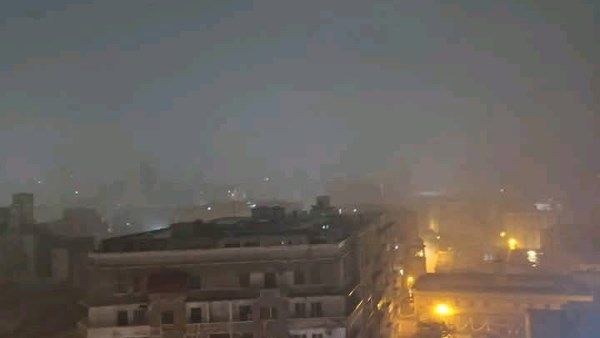 أمطار غزيرة تضرب الإسكندرية مع رياح شديدة..صور