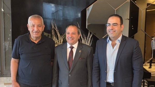 عقب جلسة ودية بحضور محافظ بورسعيد و رئيس لجنة شباب البرلمان عودة كامل أبوعلى