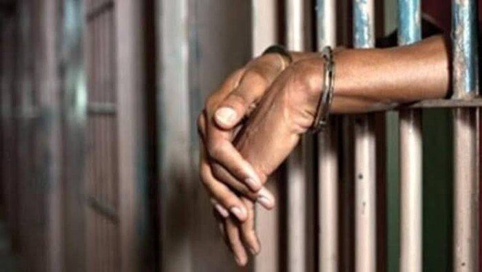 المشدد لعامل بتهمة التعاطي والاتجار في الحشيش بالقليوبية