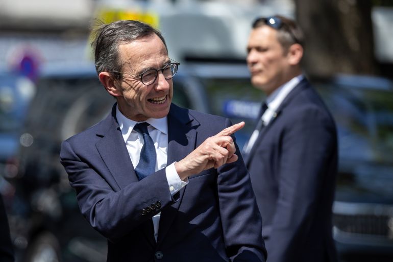 epa12119789 French Interior Minister Bruno Retailleau attends a tribute ceremony to late French policewoman Aurelie Fouquet in Villiers-sur-Marne, near Paris, France, 20 May 2025. Municipal policewoman Aurelie Fouquet was killed on duty during an attack on a bank armored van on 20 May 2010. EPA-EFE/CHRISTOPHE PETIT TESSON