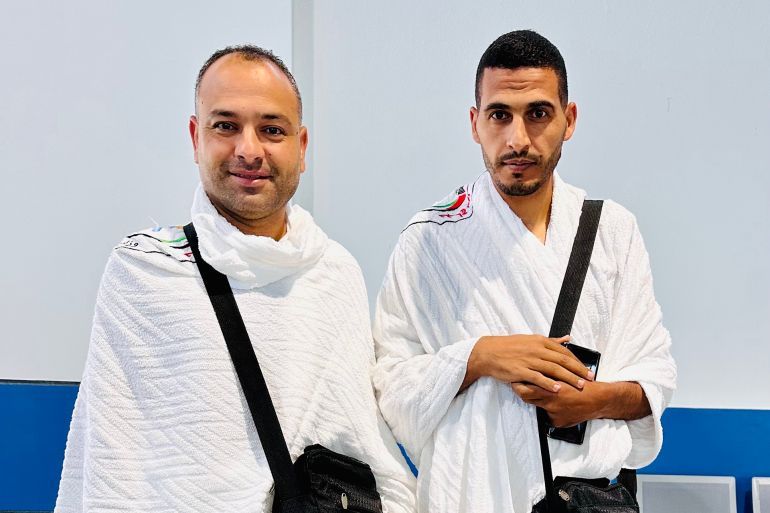 حسن اصليح برفقة زميل التغطية والصديق الأقرب له أشرف أبو عمرة