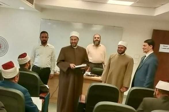 وعاظ الأزهر يؤدّون الاختبار الختامي لدورة مهارات الفتوى العملية بأكاديمية الأزهر العالمية وعاظ الأزهر يؤدّون الاختبار الختامي لدورة مهارات الفتوى العملية بأكاديمية الأزهر العالمية