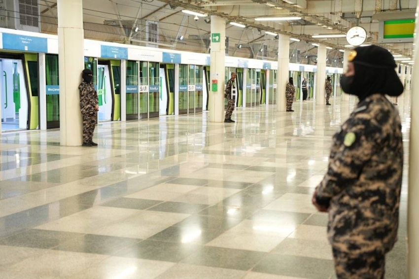 سيدات أمن المنشآت في قطار المشاعر