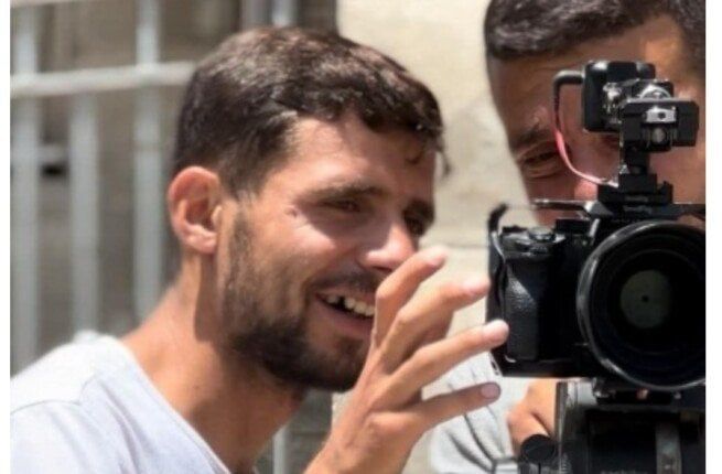 استشهاد مصور صحفي متأثرا بإصابته في قصف للاحتلال استهدف خيمة للصحفيين بغزة استشهاد مصور صحفي متأثرا بإصابته في قصف للاحتلال استهدف خيمة للصحفيين بغزة