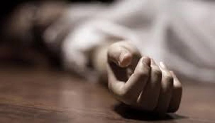 فرحة العيد تحولت لمأتم.. ربة منزل تُنهي حياتها شنقًا في البحيرة فرحة العيد تحولت لمأتم.. ربة منزل تُنهي حياتها شنقًا في البحيرة