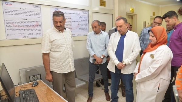 محافظ أسيوط يفتتح وحدة العلاج الطبيعي بعيادة أبنوب الشاملة للتأمين الصحي محافظ أسيوط يفتتح وحدة العلاج الطبيعي بعيادة أبنوب الشاملة للتأمين الصحي