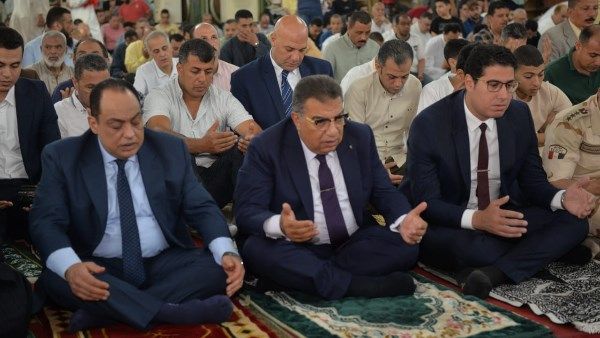 محافظ الدقهلية يؤدي صلاة عيد الأضحى المبارك بمسجد النصر محافظ الدقهلية يؤدي صلاة عيد الأضحى المبارك بمسجد النصر