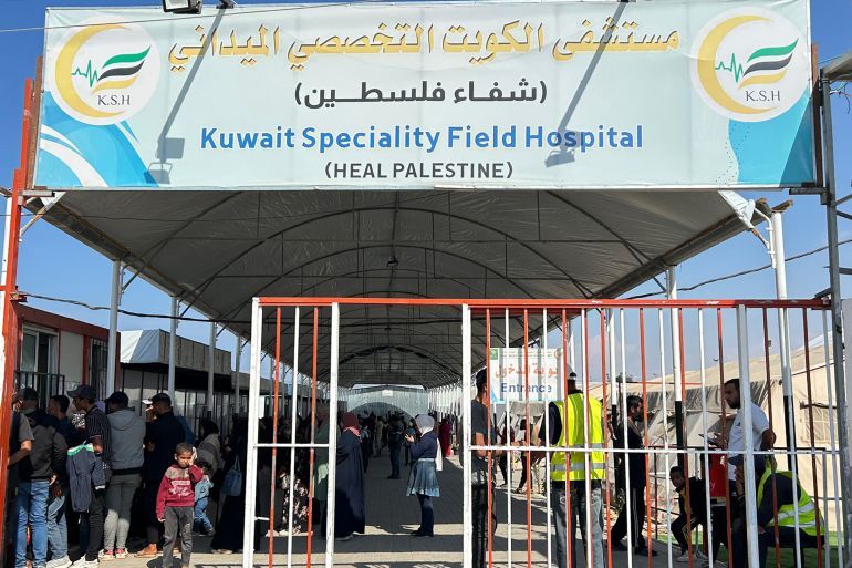 الدكتور مروان الهمص المستشفيات الميدانية تحول الجرحى بحالات خطرة وفوق المتوسطة لمجمع ناصر وتتعامل فقط مع الحالات البسيطة إلى متوسطة-رائد موسى-خان يونس-الجزيرة نت