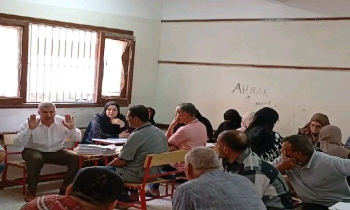 مدير التعليم بالشرقية يتفقد لجان تصحيح أوراق إجابة الشهادة الإعدادية مدير التعليم بالشرقية يتفقد لجان تصحيح أوراق إجابة الشهادة الإعدادية
