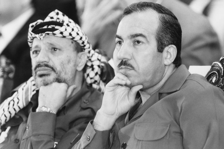 Yasser Arafat et Khalil al-Wazir à la réunion du Conseilخليل الوزير أبو جهاد national palestinien à Amman le 26 novembre 1984 (Photo by Chip HIRES/Gamma-Rapho via Getty Images)