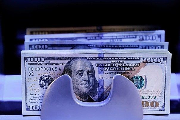 البنك المركزي: 37.8 مليار دولار استثمارات الأجانب في أذون الخزانة بنهاية مارس البنك المركزي: 37.8 مليار دولار استثمارات الأجانب في أذون الخزانة بنهاية مارس