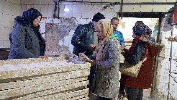 سقوط أصحاب 6 مخابز في حملات رقابية استولوا على 36 جوال دقيق بلدي بالغربية سقوط أصحاب 6 مخابز في حملات رقابية استولوا على 36 جوال دقيق بلدي بالغربية
