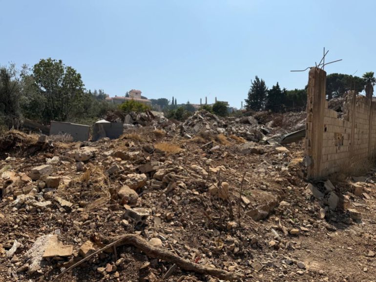 منازل مدمّرة بالمكامل في ميس الجبل (الجزيرة )