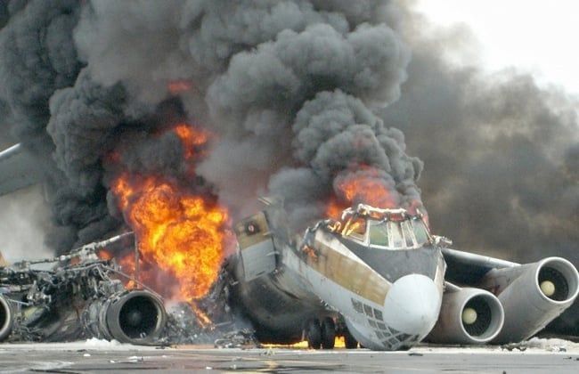 على متنها 242 شخصا.. تحطم طائرة ركاب هندية فور إقلاعها من مطار أحمد آباد على متنها 242 شخصا.. تحطم طائرة ركاب هندية فور إقلاعها من مطار أحمد آباد