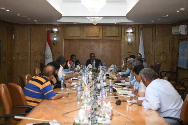محافظ قنا يتابع ملفات التقنين والتصالح والتغيرات المكانية محافظ قنا يتابع ملفات التقنين والتصالح والتغيرات المكانية