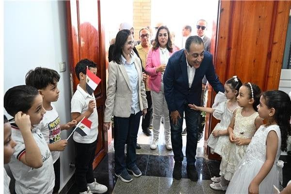 رئيس الوزراء يتفقد مدرسة رزق درويش الابتدائية بزاوية صقر بالبحيرة رئيس الوزراء يتفقد مدرسة رزق درويش الابتدائية بزاوية صقر بالبحيرة