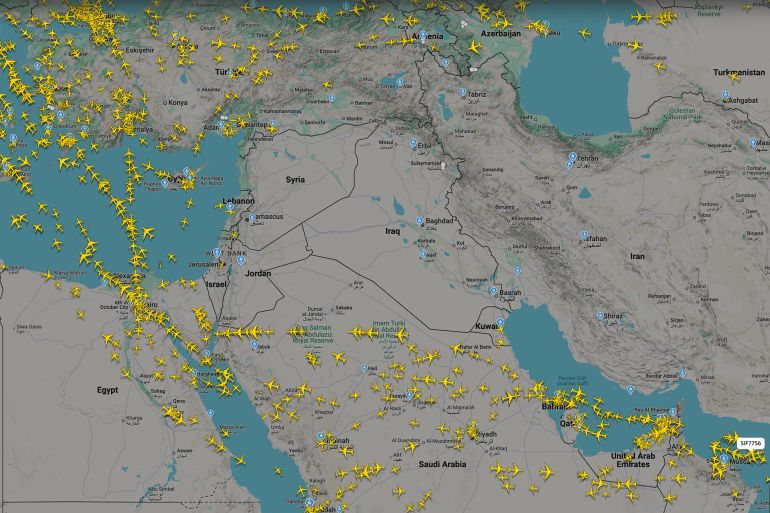 صورة من موقع flightradar24 فلايت ردار لحركة الطيران