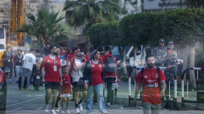 جماهير الأهلي تتوافد على استاد هارد روك لدعم الفريق في مونديال الأندية جماهير الأهلي تتوافد على استاد هارد روك لدعم الفريق في مونديال الأندية