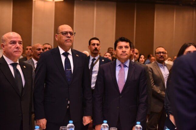وزير العمل يشارك في احتفالية بشأن برنامج «مشواري»