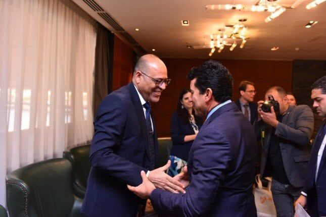 وزير العمل يشارك في احتفالية بشأن برنامج «مشواري» وزير العمل يشارك في احتفالية بشأن برنامج «مشواري»