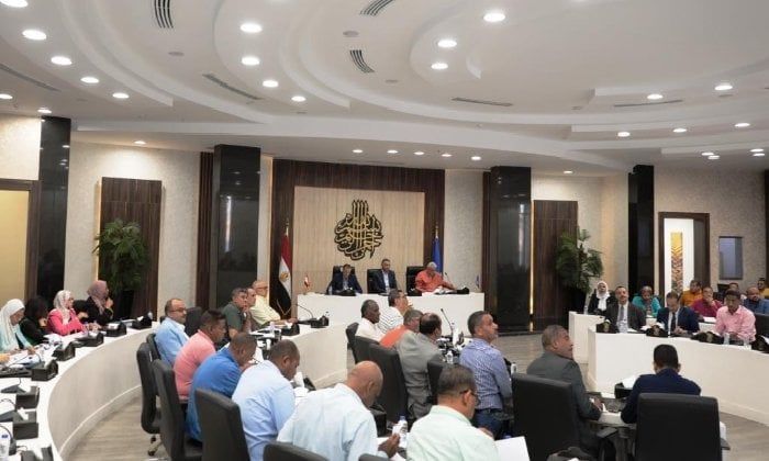 محافظ أسوان: المجلس الاقتصادي الاجتماعي يدعم الاستثمار ويوفر فرص عمل مستدامة لأبناء المحافظة محافظ أسوان: المجلس الاقتصادي الاجتماعي يدعم الاستثمار ويوفر فرص عمل مستدامة لأبناء المحافظة