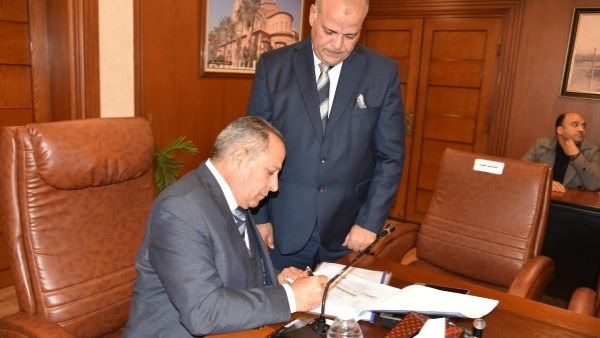 بنسبة نجاح 85%.. محافظ بورسعيد يعتمد نتيجة الشهادة الإعدادية بنسبة نجاح 85%.. محافظ بورسعيد يعتمد نتيجة الشهادة الإعدادية