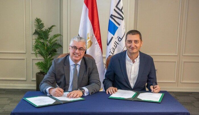 رئيس اقتصادية قناة السويس يوقع عقد مشروع جديد مع شركة أولوسوي التركية لصناعة الغزل والخيوط رئيس اقتصادية قناة السويس يوقع عقد مشروع جديد مع شركة أولوسوي التركية لصناعة الغزل والخيوط