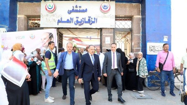 محافظ الشرقية يتفقد مستشفى الزقازيق العام محافظ الشرقية يتفقد مستشفى الزقازيق العام